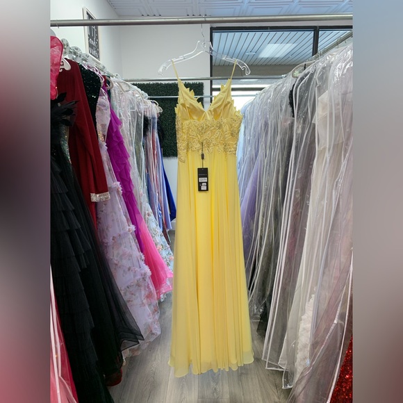 Sunshine Lace Bodice Prom Dress - Yellow - Picture 3 of 5